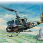 Italeri Uh - 1B Huey C 40