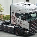Italeri Scania R730 Streamline 4X2 C 3906