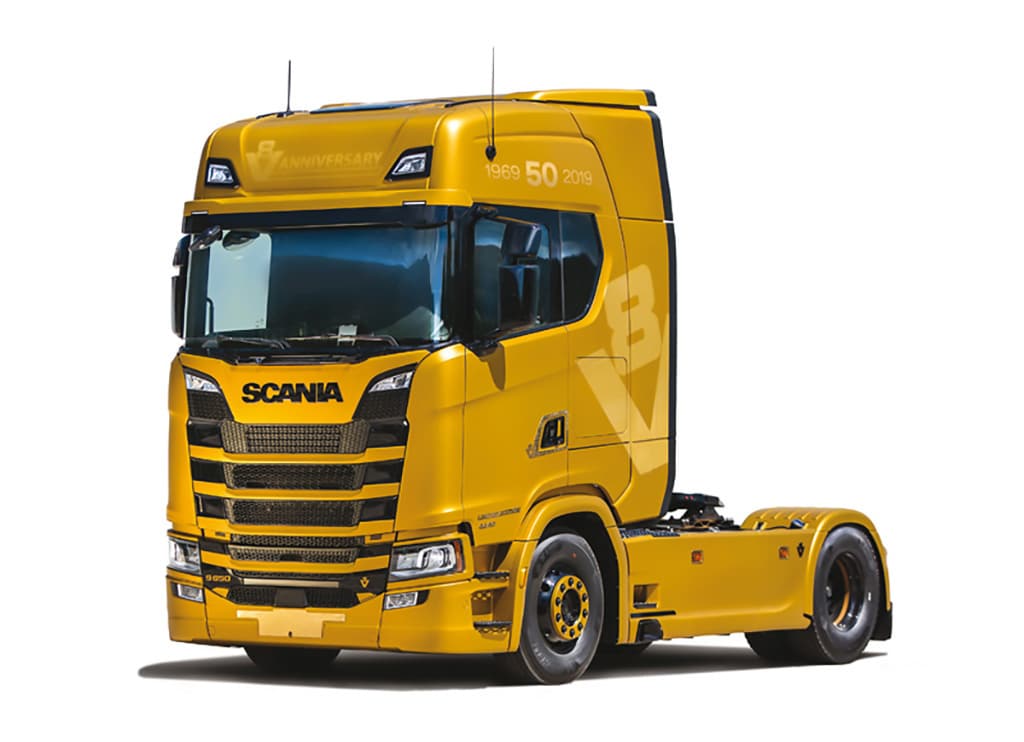 3927_01 Italeri Scania S730 Highline 4X2 3927 - Image 1
