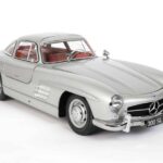 IXO Collections Mercedes 300 SL Silver 1/8th Scale Metal & Plastic Kit IXCMBCFK