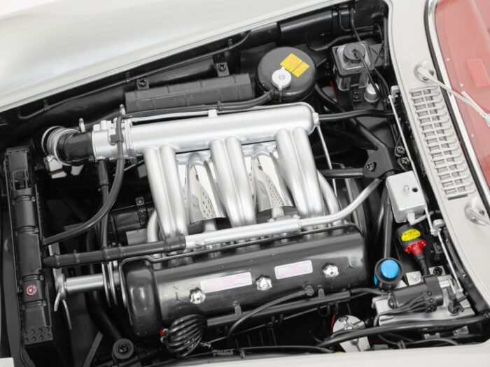 IXO Collections Mercedes 300 SL Silver 1/8th Scale Metal & Plastic Kit IXCMBCFK - Image 24