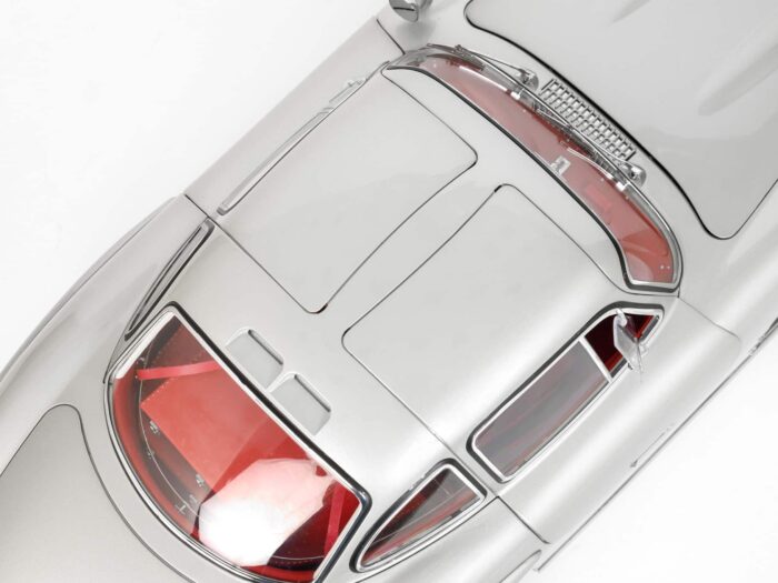 IXO Collections Mercedes 300 SL Silver 1/8th Scale Metal & Plastic Kit IXCMBCFK - Image 26