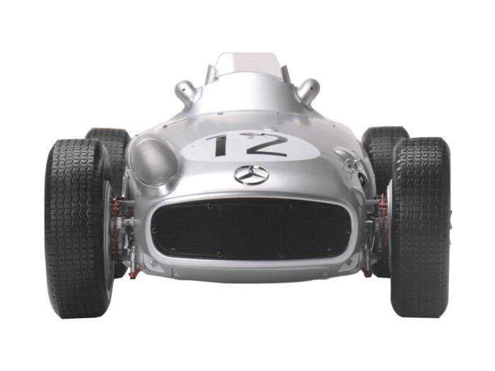 IXO Collections Merc W196 R Stirling Moss 12 1/8thth Metal & Plastic IXCMRMFK - Image 9