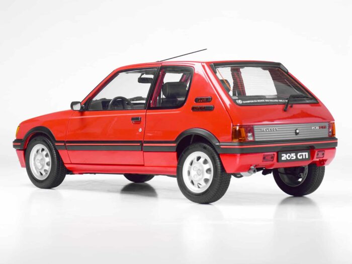 IXO Collections Red Peugeot 205 1.9 GTI 1/8th Scale Metal & Plastic Kit IXCPEUFK - Image 5