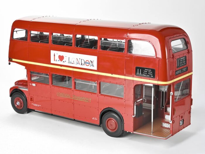 IXO Collections 1/12 Routemaster Bus 1961 metal kit 1247 parts IXCRTMFK - Image 6
