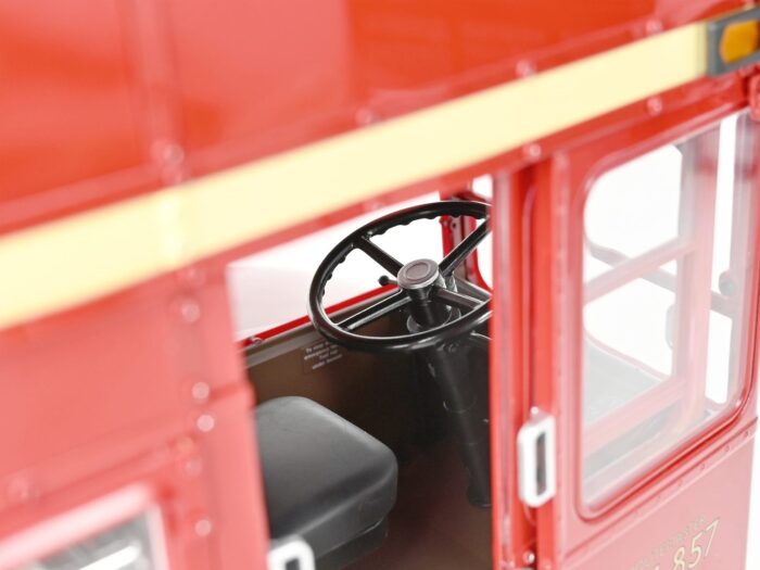 IXO Collections 1/12 Routemaster Bus 1961 metal kit 1247 parts IXCRTMFK - Image 9