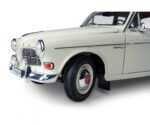 IXO Collections Volvo S122 Amazon 1/8th Scale Metal & Plastic Kit IXCVOLFK - Image 18