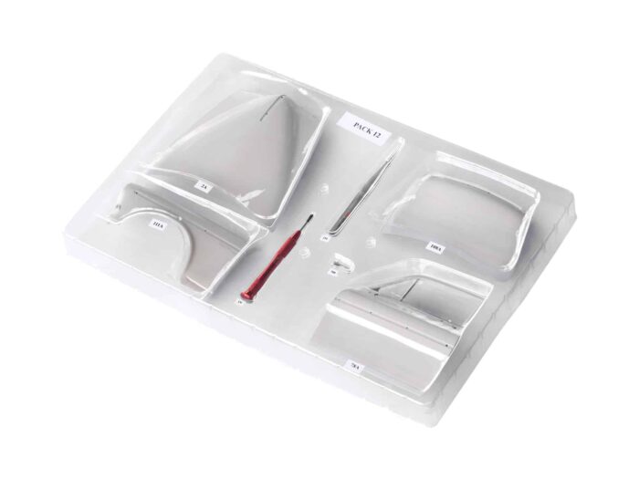 IXO Collections Volvo S122 Amazon 1/8th Scale Metal & Plastic Kit IXCVOLFK - Image 24