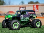 Losi 1/8th LMT 2.0 Grave Digger 4X4 Solid Axle Monster Truck RTR LOS04028T1 - Image 21