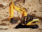Huina 1/14th Scale Rc Excavator 2.4G 15Ch W/Die Cast Bucket CY1535 - Image 8
