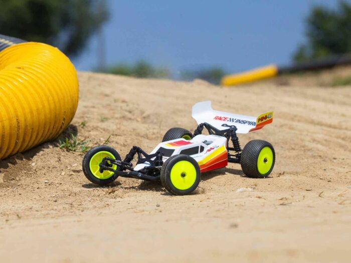 Losi 1/16 Mini-B 2WD Buggy Brushless RTR, Red LOS01024T1 - Image 15