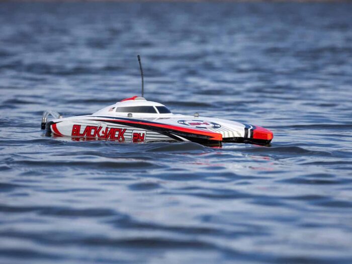 Pro Boat Blackjack 24" V2 Catamaran Brushless: RTR, Vegas Offshore PRB08049T2 - Image 4