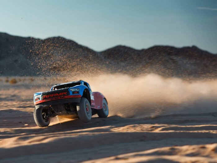 Arrma 1/8th Mojave 4x4 4S BLX Centre Diff Desert Truck RTR Blue ARA4404T2 - Image 24