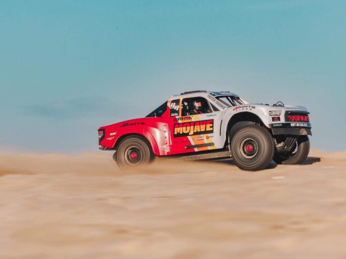 Arrma 1/8th Mojave 4S 4X4 Blx (With Centre Diff) White ARA4404T1 - Image 21