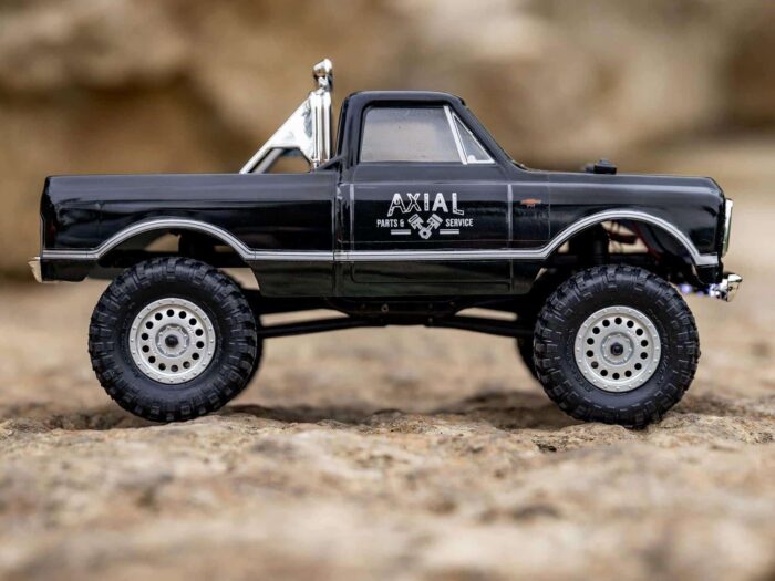 Axial 1/24th SCX24 1967 Chevrolet C10 Rock Crawler RTR Black AXI00001V2T4 - Image 4