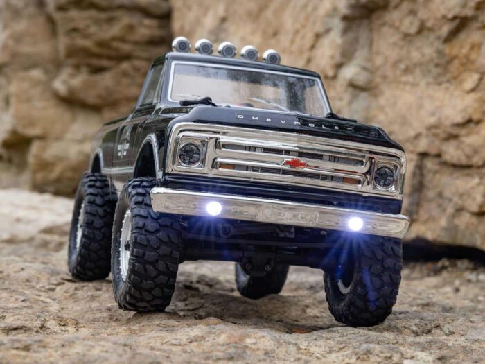 Axial 1/24th SCX24 1967 Chevrolet C10 Rock Crawler RTR Black AXI00001V2T4 - Image 6