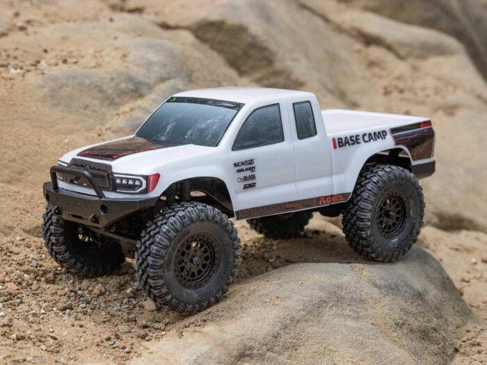 Axial 1/24th SCX24 Base Camp 4WD Rock Crawler RTR White AXI-1219T1 - Image 4