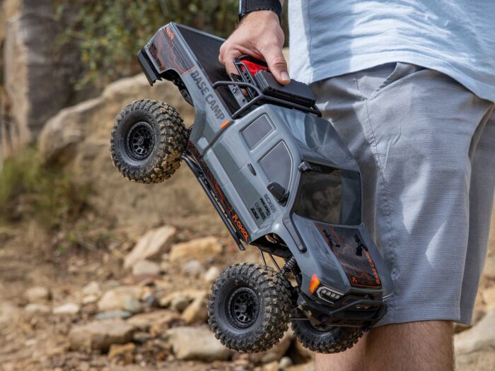 Axial 1/10th SCX10 iii Base Camp 4X4 Rock Crawler RTR Grey AXI-1375T2 - Image 3