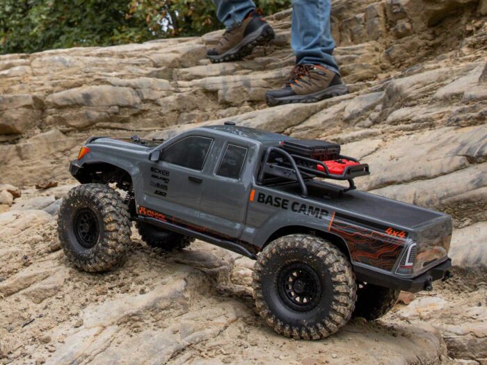 Axial 1/10th SCX10 iii Base Camp 4X4 Rock Crawler RTR Grey AXI-1375T2 - Image 4