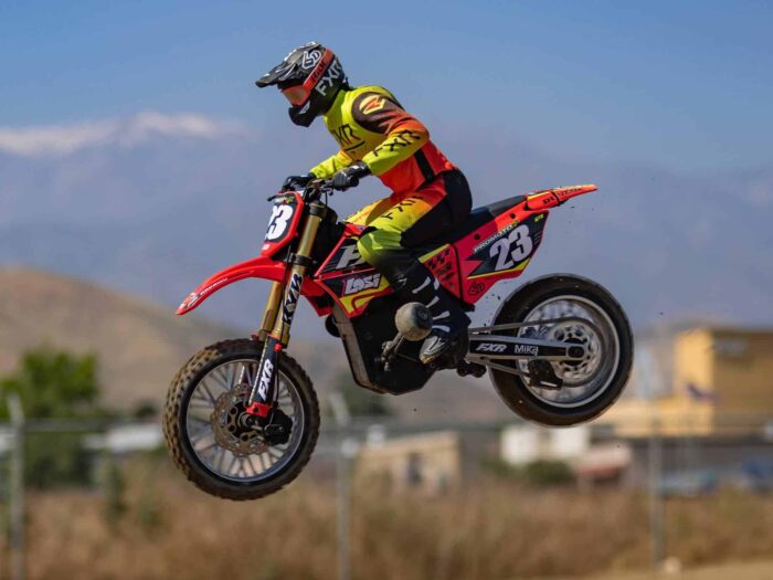 Losi 1/4th Electric Bike Promoto-MX Motorcycle "FXR" RTR LOS06000T1 - Image 17